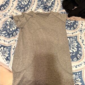 lululemon athletica Gray Swiftly tech
